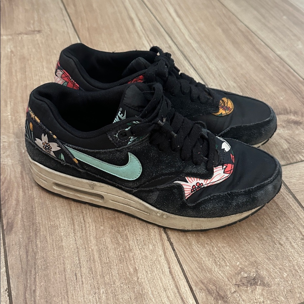 Nike Air Max 1 ‘Floral’ Black Sneakers size 7.5 - Picture 2 of 10